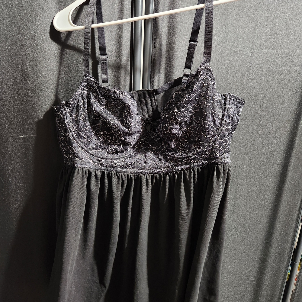 Chic Black Lace Chemise